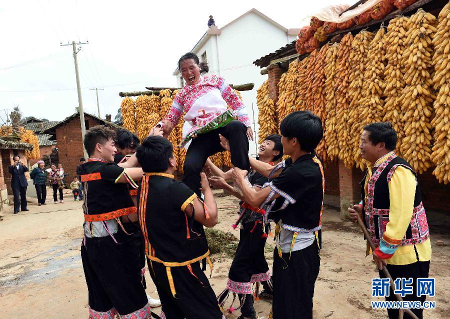 （文化）（2）彝族民间艺人张立书和他的山村歌舞团