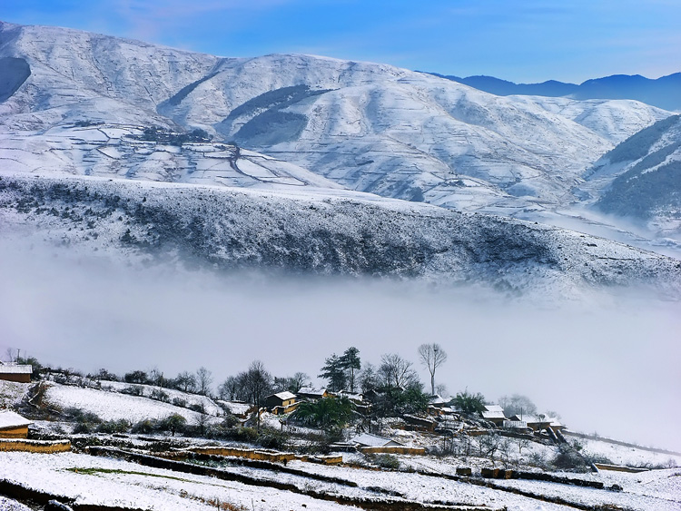 山村初雪 山村初雪