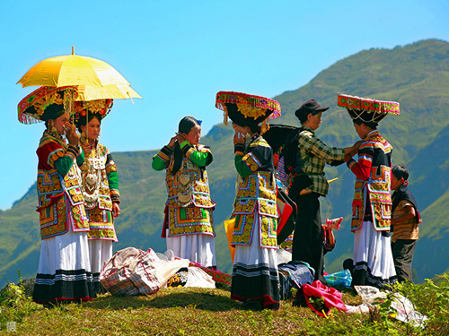 历时30年，摄影家郭建良用心记录的凉山彝族火把节作品集（五）：节日盛装